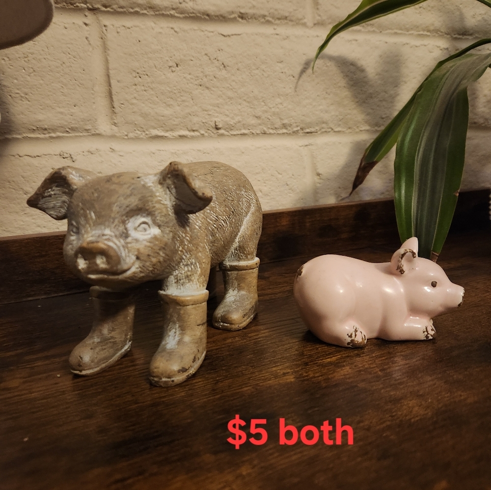 Charming Pig Figurine Set - Brown and Pink